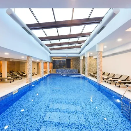 Predela Lux Apartahotel 3*