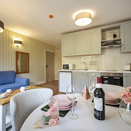 Predela Lux 3*
